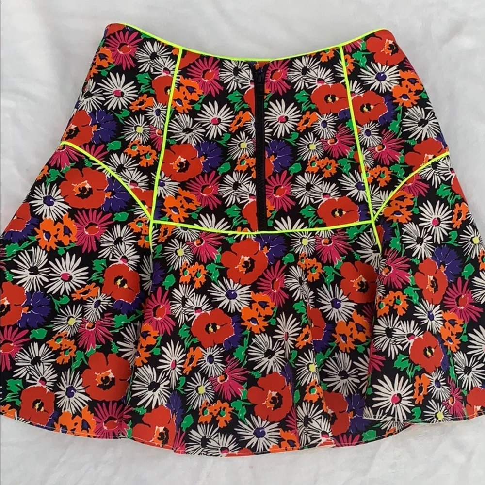 Veronica Beard skater scuba floral skirt sz 2 - Picture 6 of 13